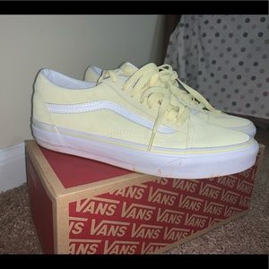 Women’s Old Skool Suede Vans